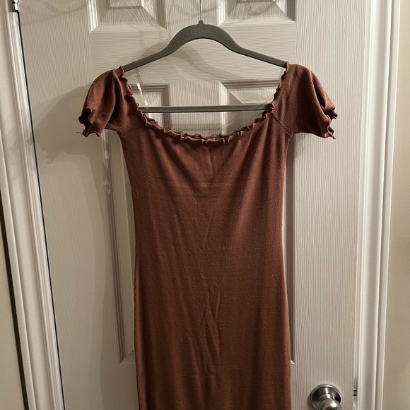 Soft and stretchy bodycon summer dress - Picture 3 of 8
